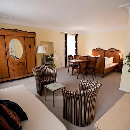 Altstadthotel 3*